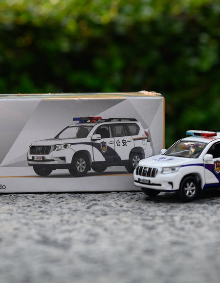Tiny City Diecast CN03 - 1/64 Toyota Prado Gong An (8008) Model Car