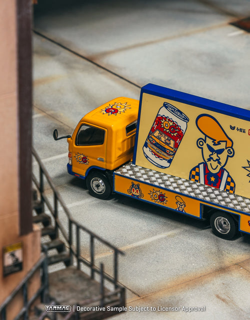 Load image into Gallery viewer, Tarmac Works 1/64 Mitsubishi Fuso Canter OG Model Car
