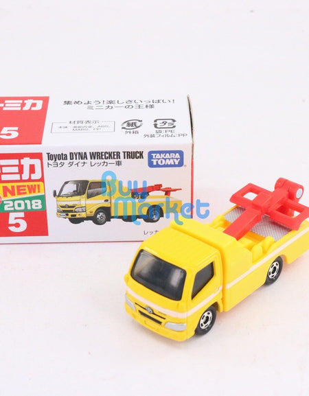 Takara Tomy Tomica No.05 Toyota DYNA Wrecker Truck Diecast Toy Car 2018 NEW