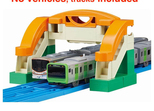 Load image into Gallery viewer, Takara Tomy Plarail Train Accessory - J-12 Recombination Overpass
