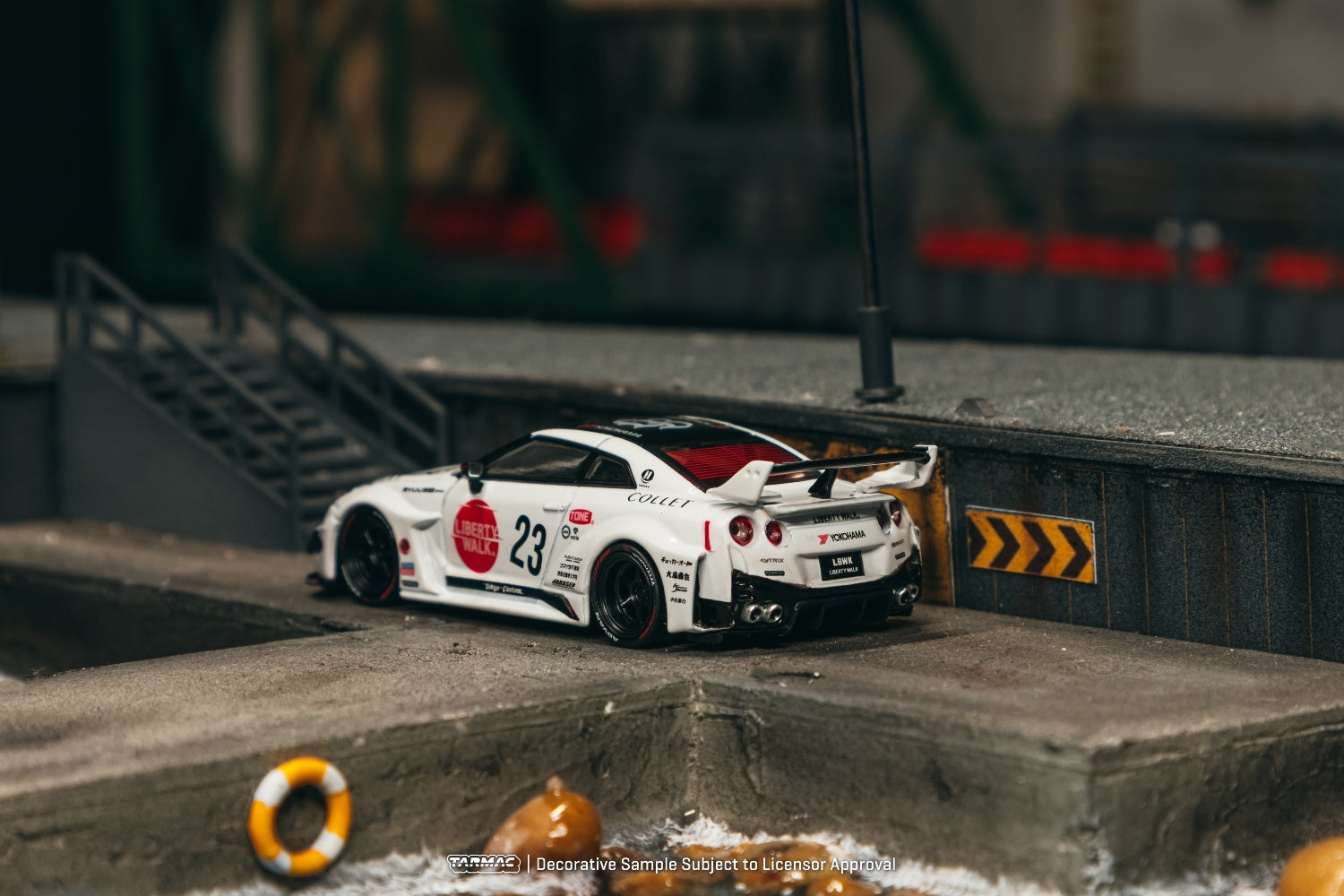 (Pre-order) Tarmac Works LB-Silhouette WORKS GT NISSAN 35GT-RR  White Diecast