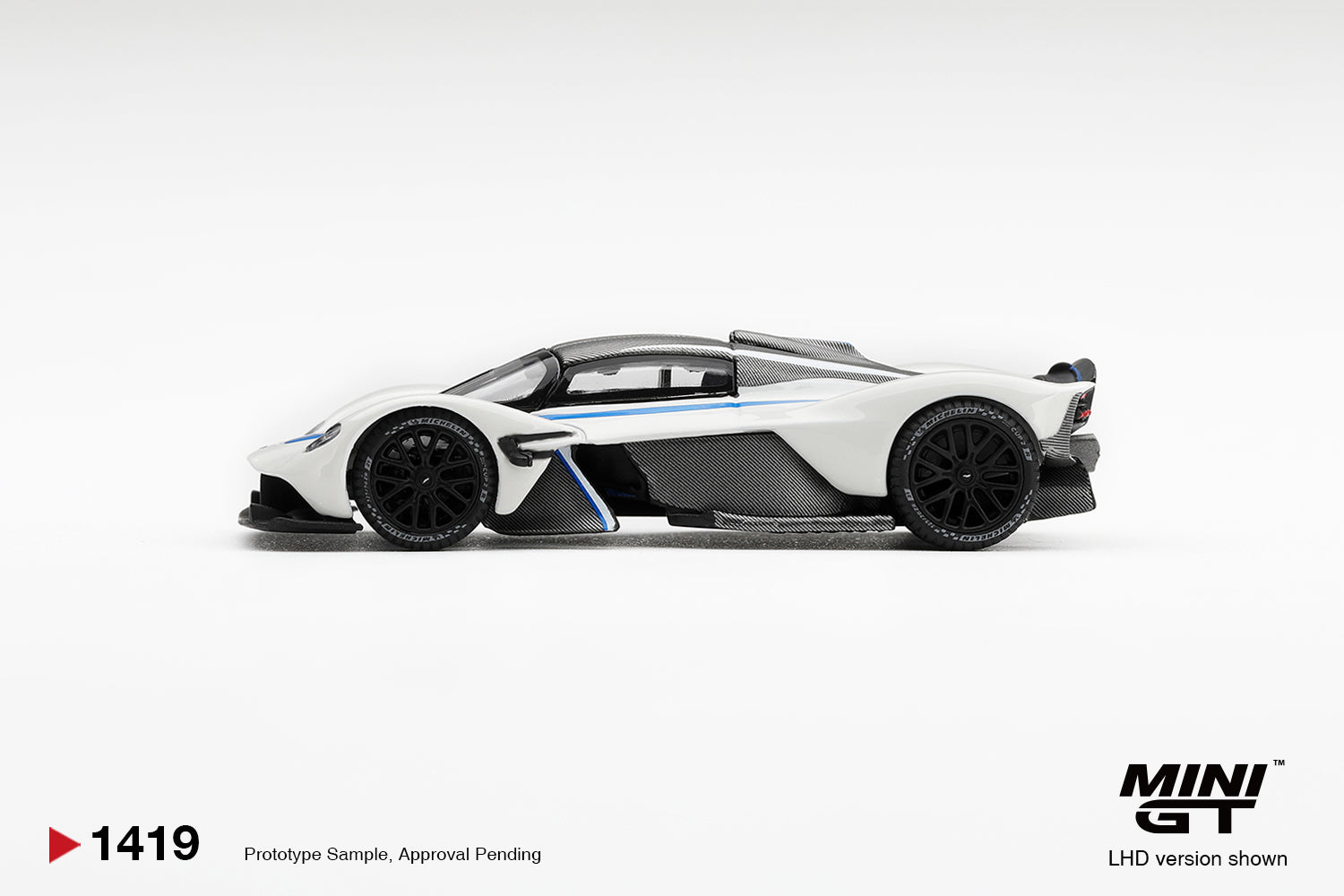 (Pre-order) Mini GT #1419 Aston Martin Valkyrie Escaping White Diecast Model Car