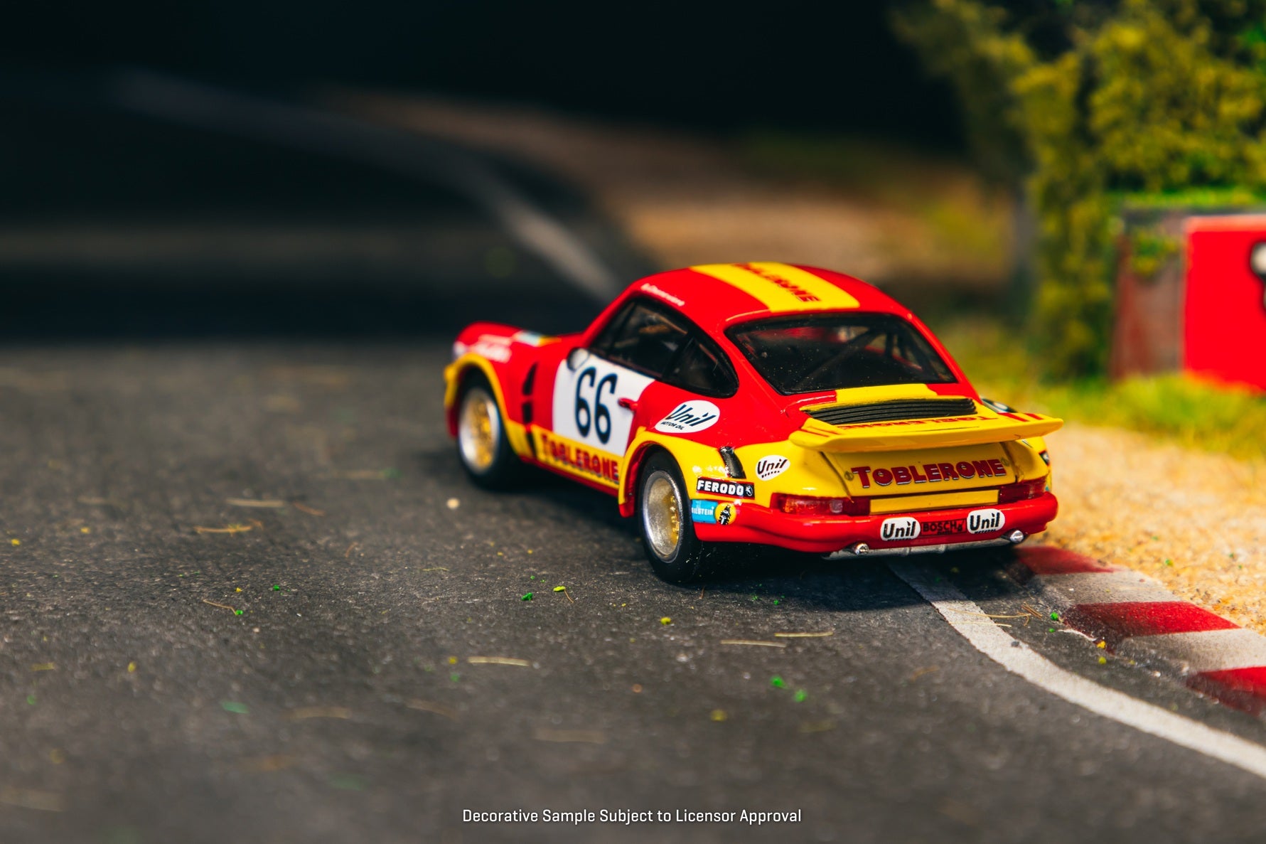 (Pre-order)Tarmac Works 1:64 Porsche 911 Carrera RSR 3.0 24h Le Mans 1974 #66
