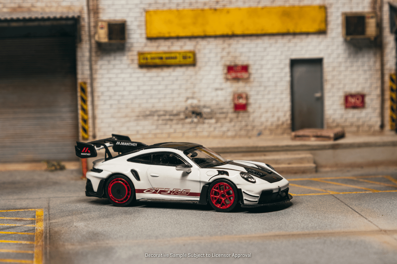 (Pre-order) Tarmac Works 1/64 Porsche GT3RS (992.1) MR White Red Tarmac Special