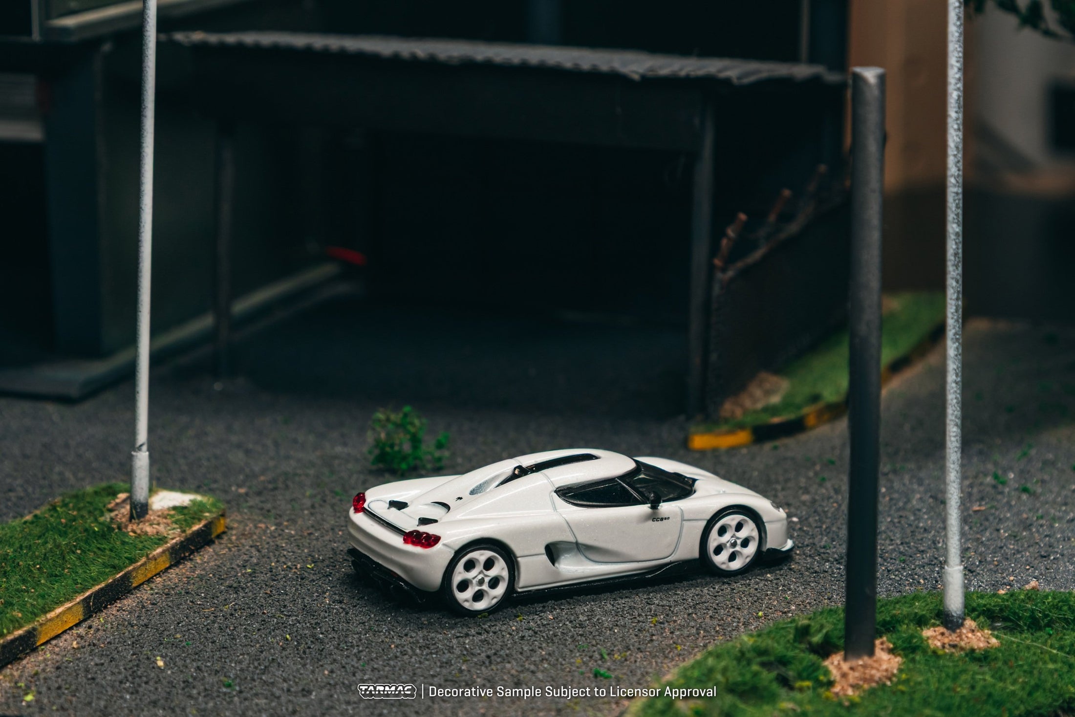 Tarmac Works 1:64 Koenigsegg CC850 White Die-cast Model Car