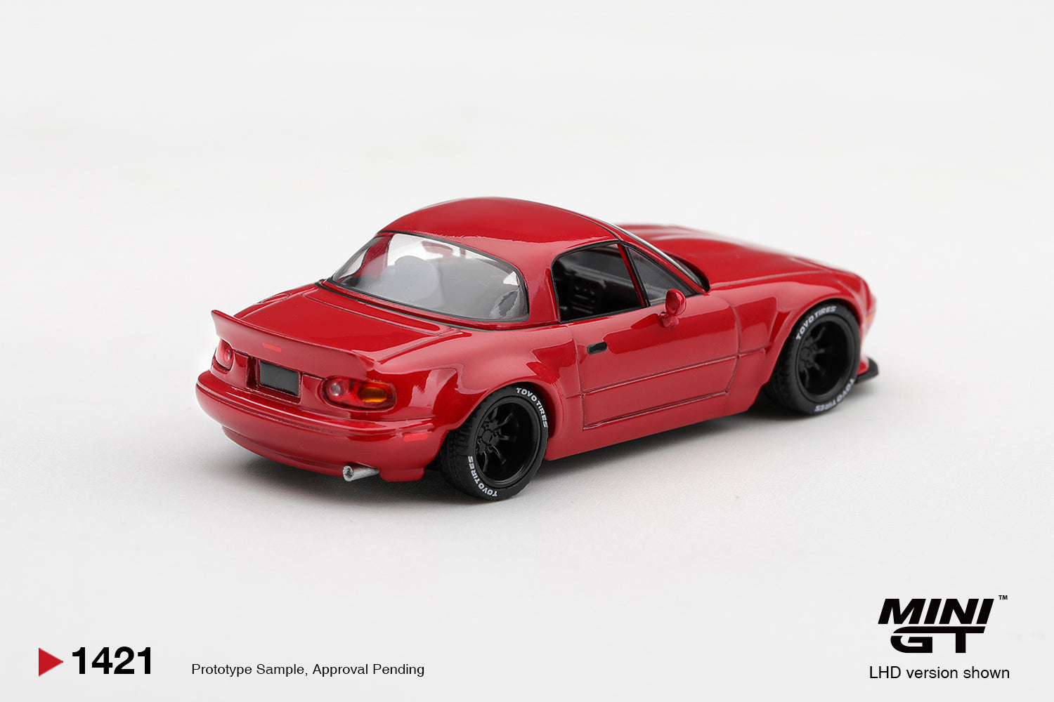 (Pre-order) Mini GT #1421 Mazda MX-5 (NA) Pandem Classic Red LHD Diecast Model