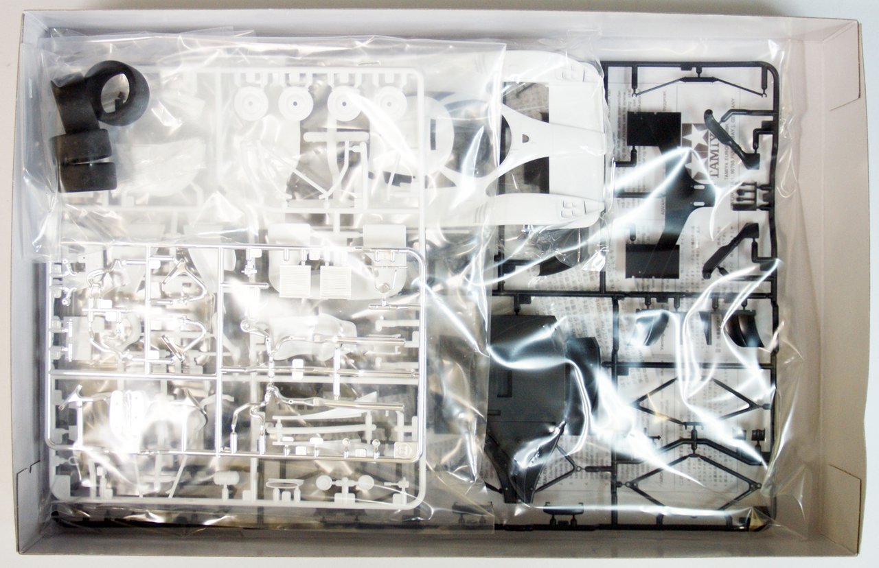 Tamiya #24222 1/24 Sport Car Series - Toyota GT-One TS020 Model Kit