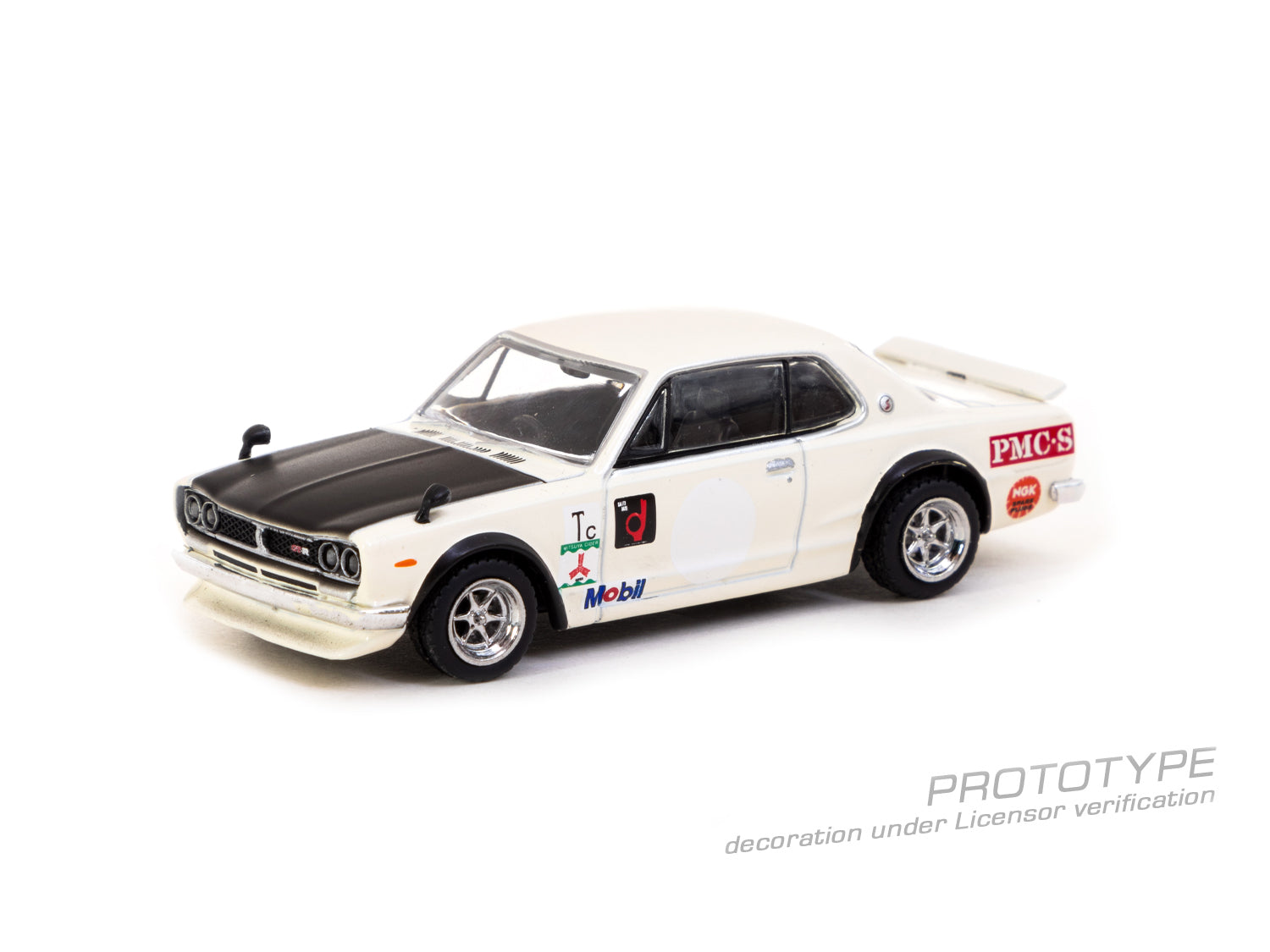 Tarmac Works 1/64 Nissan Skyline 2000 GT-R (KPGC10) White Model Car