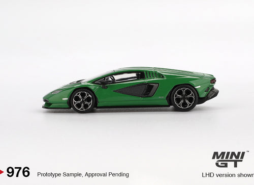 Load image into Gallery viewer, Mini GT #976 Lamborghini Countach LPI 800-4 Verde Medio Model Car
