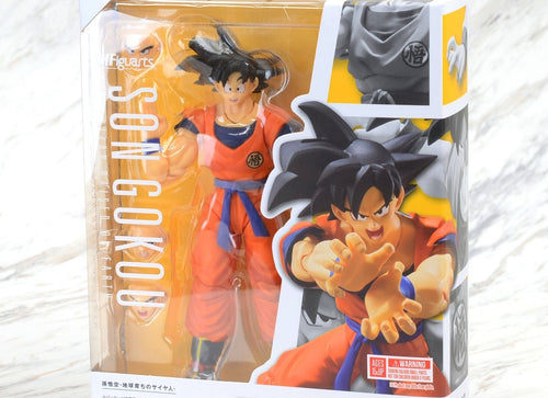 Load image into Gallery viewer, Bandai S.H.Figuarts Son Goku The Saiyan Grew Up on Earth Completed Action figure
