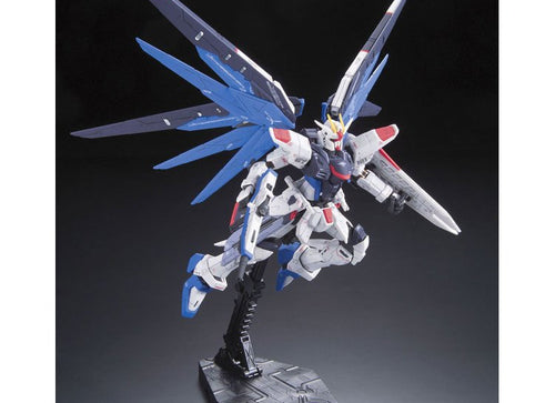 Load image into Gallery viewer, Bandai RG 1/144 ZGMF-X10A Freedom Gundam (Gundam Model Kits)
