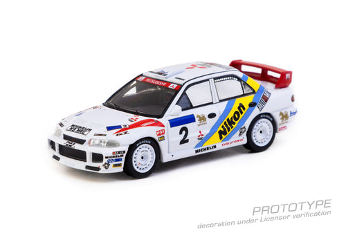 Load image into Gallery viewer, Tarmac Works 1/64 Mitsubishi Lancer Evolution III HK-BJ Rally 1995
