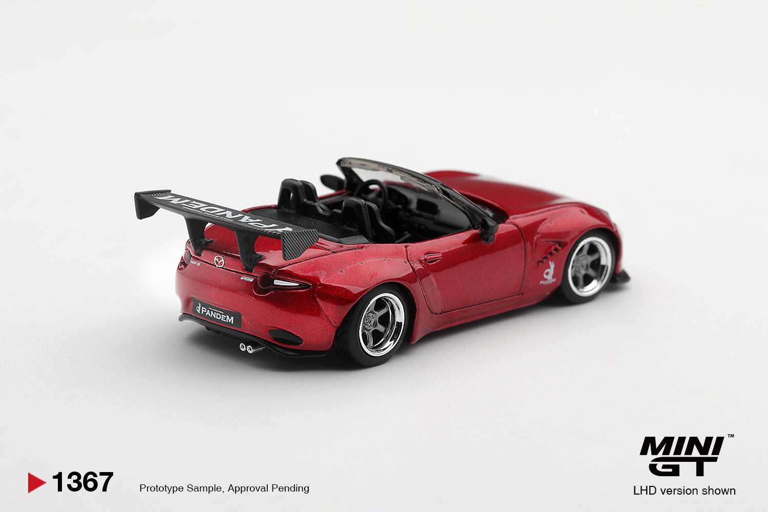 (Pre-order) Mini GT #1367 Mazda Miata MX-5 (ND) Pandem Kodo Red 2015 RHD