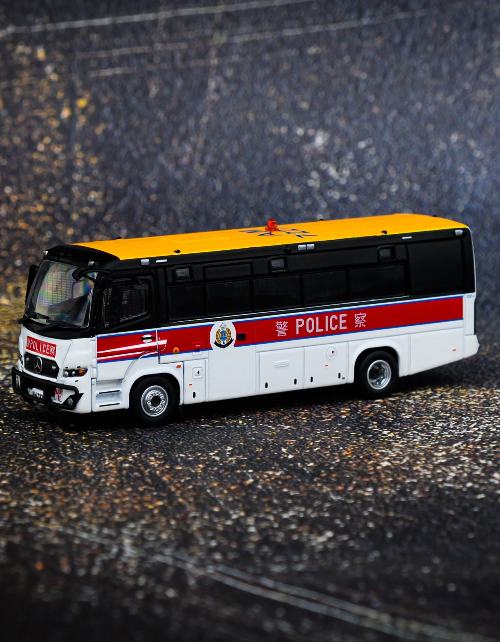 Tiny City HKP05 MERCEDES-BENZ Atego Police APT Tactical Bus (AM7227)