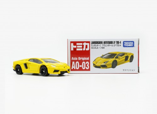Load image into Gallery viewer, Takara Tomy Tomica Die-cast Car - AO-03 Lamborghini Aventador
