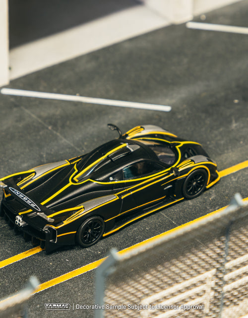 Load image into Gallery viewer, Tarmac Works 1/64 Pagani Huayra R Matt Black / Silver Model Car
