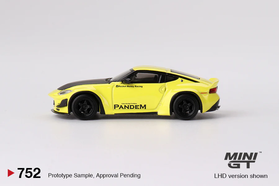 Mini GT #752 1/64 Nissan Z Pandem Ikazuchi Yellow Model car RHD