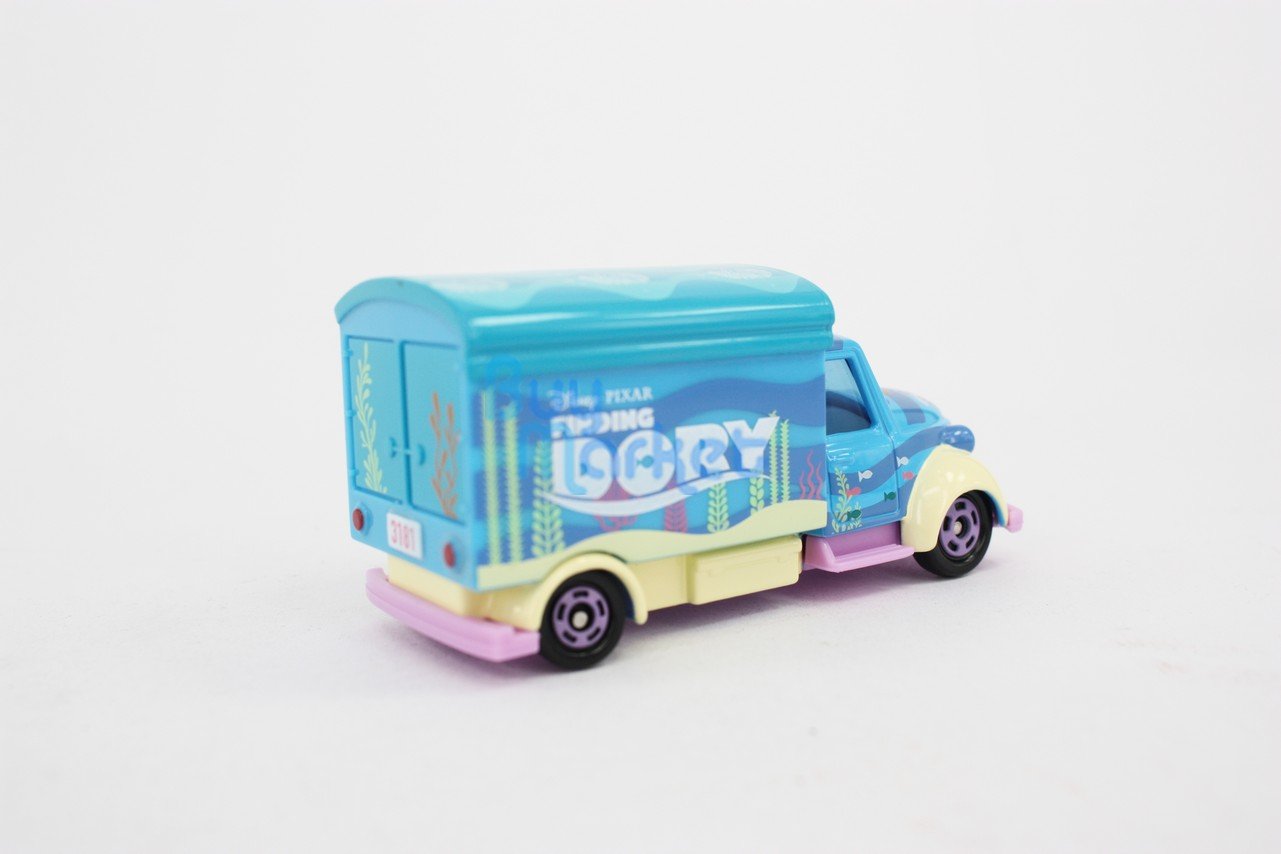 Takara Tomy Tomica Disney Motors Finding Dory Good Carry Car Truck Diecast