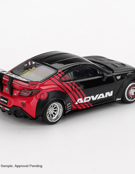 MINI GT #1173 Toyota GR86 LB Nation Advan 1/64 Diecast Model Car