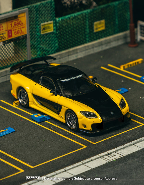 Load image into Gallery viewer, Tarmac Works 1/64 Mazda RX-7 VeilSide Fortune7 Yellow / Black Model
