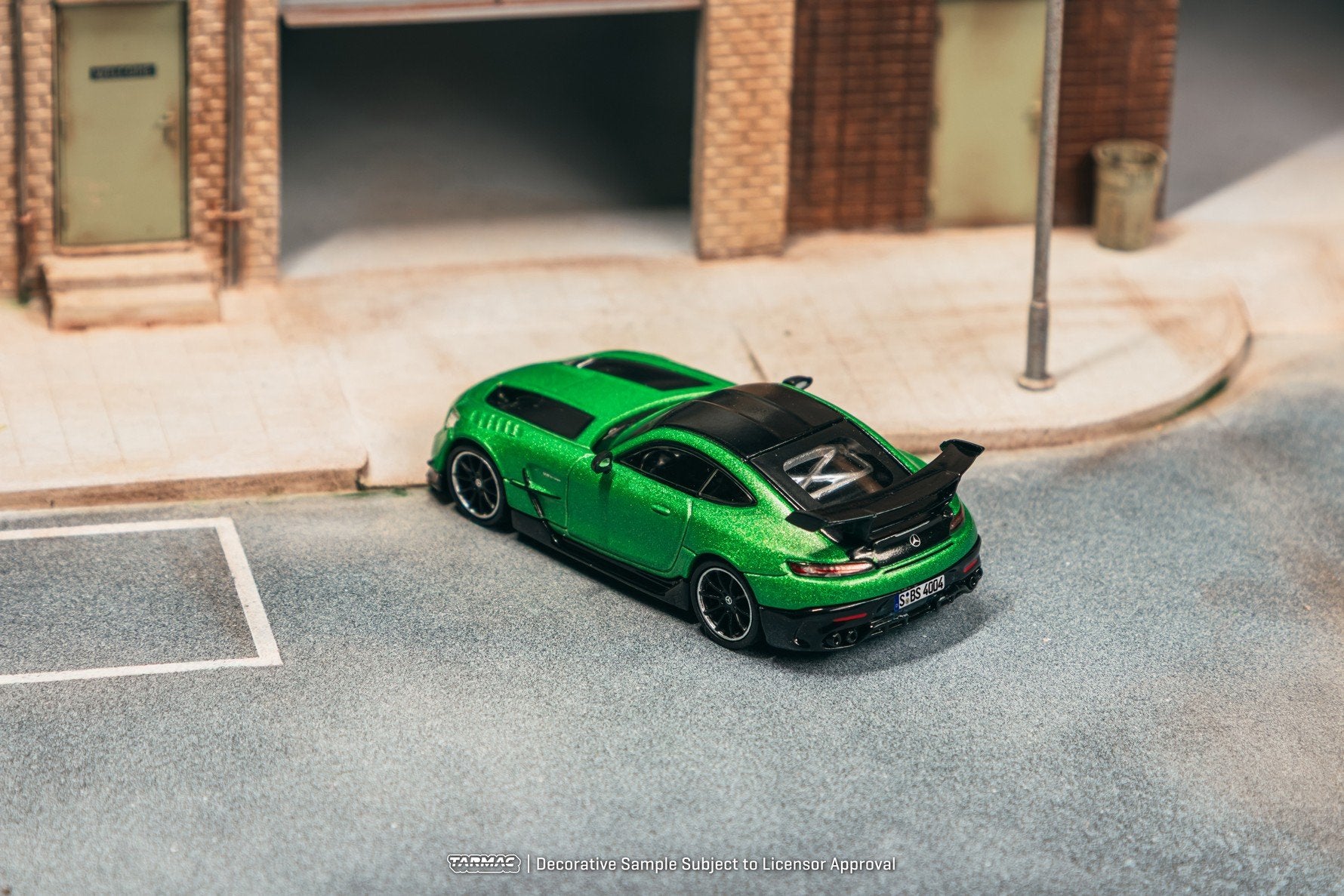 Tarmac Works 1:64 Mercedes-Benz AMG GT Black Series Green Model Car