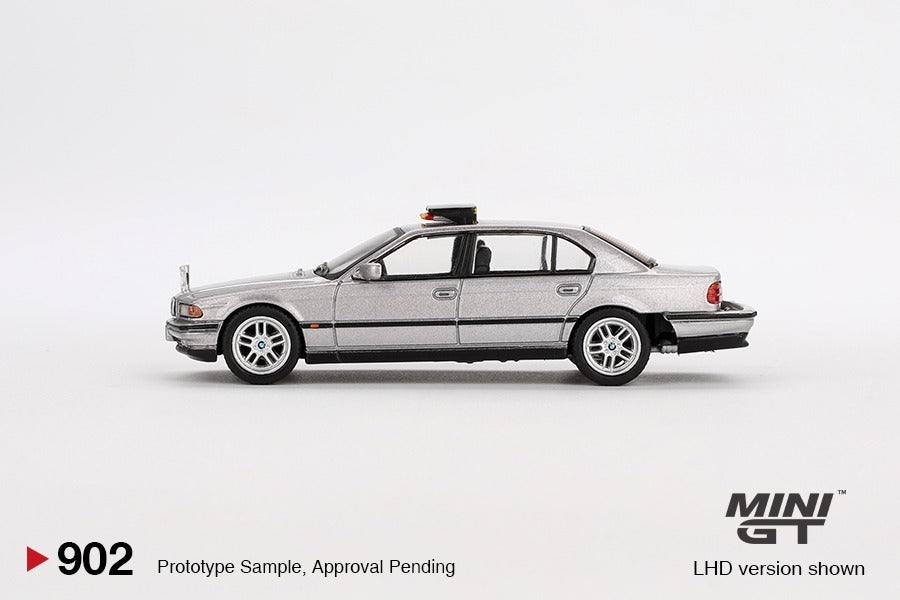 Mini GT #902 1/64  BMW 750IL 007 Bond "Tomorrow Never Dies" English