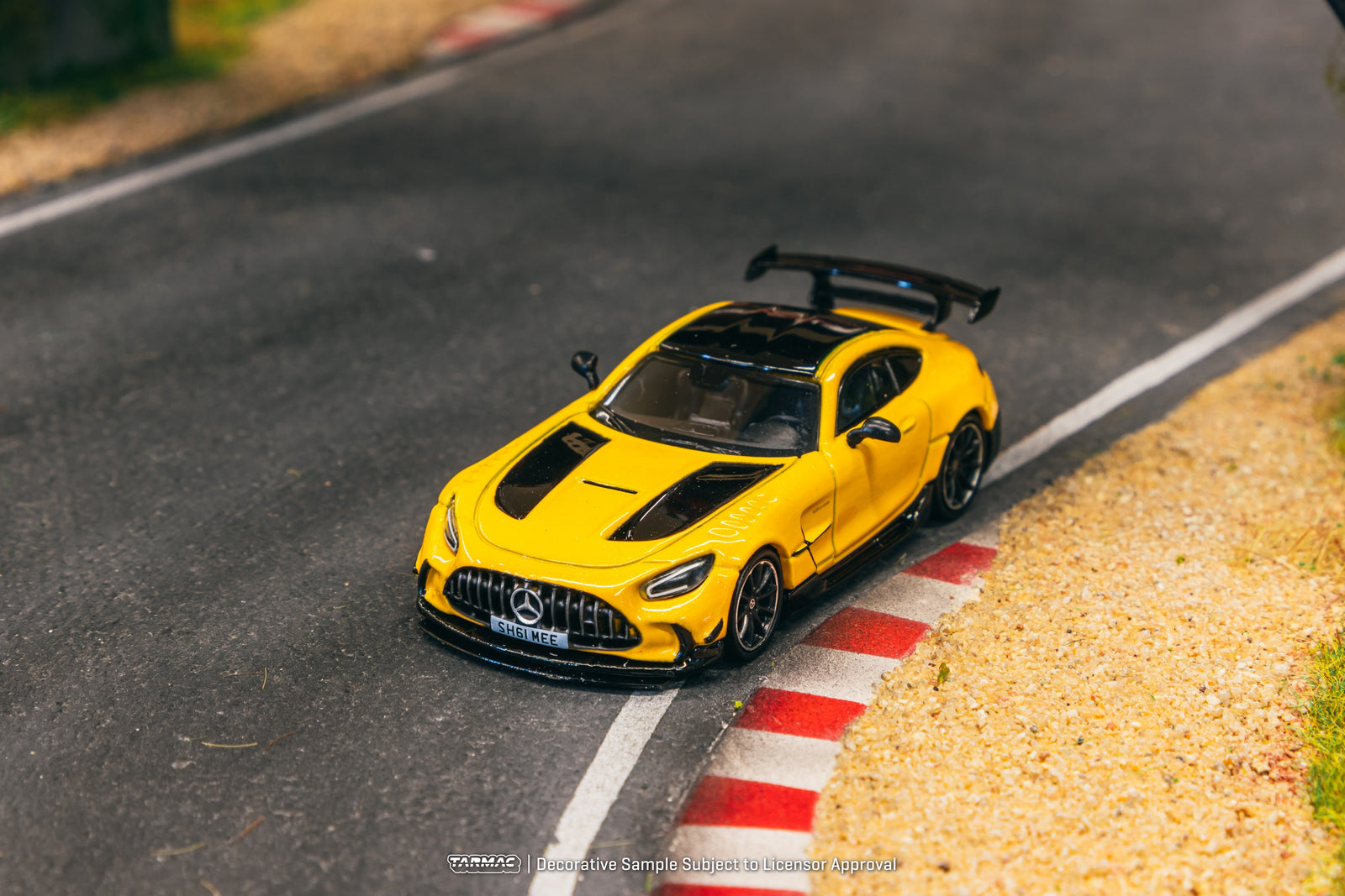 Tarmac Works 1/64 Mercedes-Benz AMG GT Black Series SHMEE150 Model