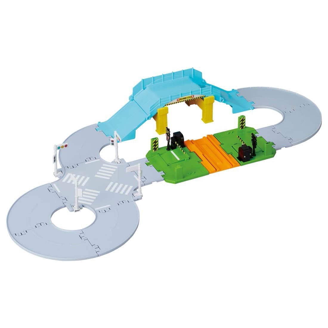 TAKARA TOMY TOMICA TOWN - Crossing Rail Overpass Intersection Set