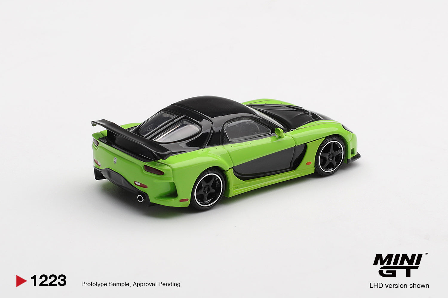 MINI GT #1223 Mazda RX-7 VeilSide Fortune7 Green LHD Diecast Car
