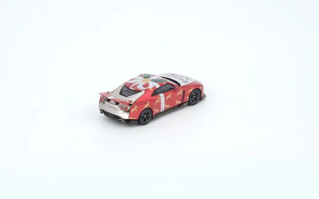 INNO64 1:64 NISSAN GT-R50 “X’MAS 2024” Special Edition Chrome Random Chase Car
