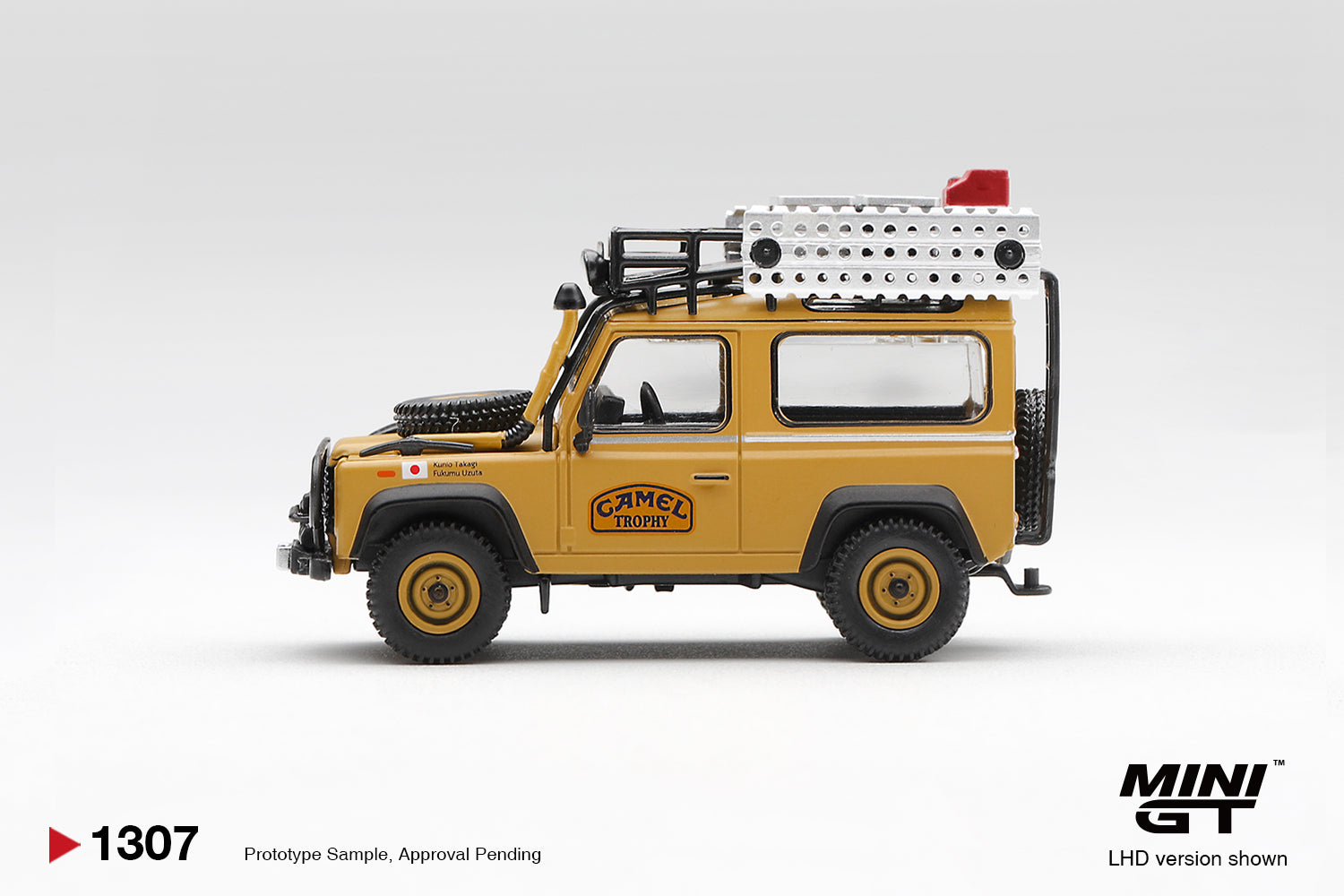 (Pre-order) Mini GT #1307 Land Rover Defender 90 1985 Camel Trophy Borneo Japan