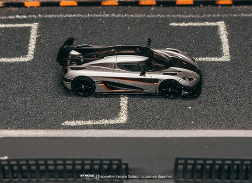 Load image into Gallery viewer, Tarmac Works 1/64 Koenigsegg One:1 Silver Diecast Model Car
