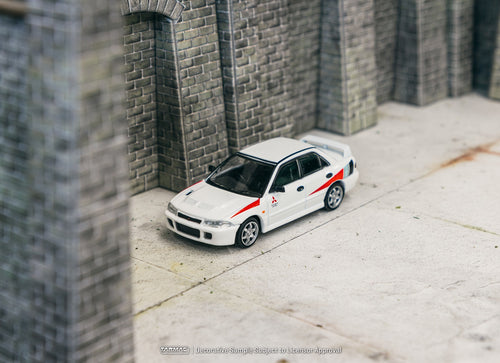 Load image into Gallery viewer, Tarmac Works 1/64 Mitsubishi Lancer RS Evolution White Lamley Model
