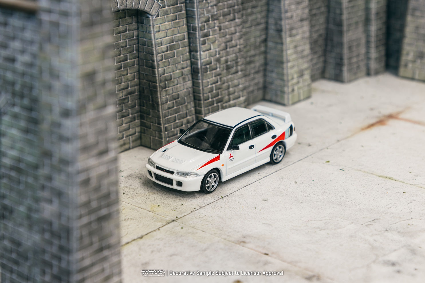 Tarmac Works 1/64 Mitsubishi Lancer RS Evolution White Lamley Model
