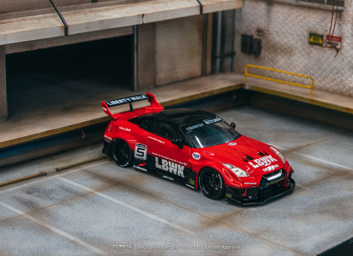 Load image into Gallery viewer, Tarmac Works 1/43 LB-Silhouette WORKS GT NISSAN 35GT-RR Silhouette
