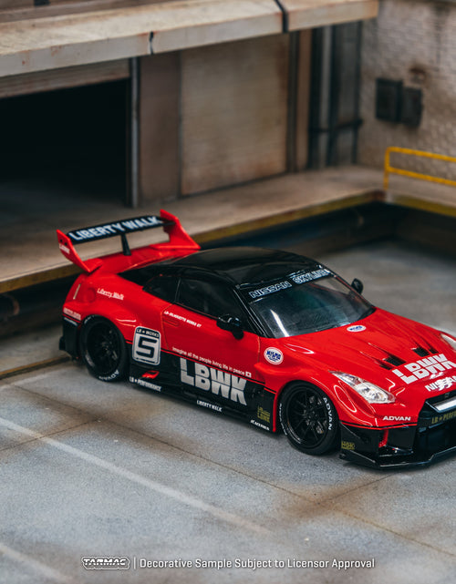 Load image into Gallery viewer, Tarmac Works 1/43 LB-Silhouette WORKS GT NISSAN 35GT-RR Silhouette
