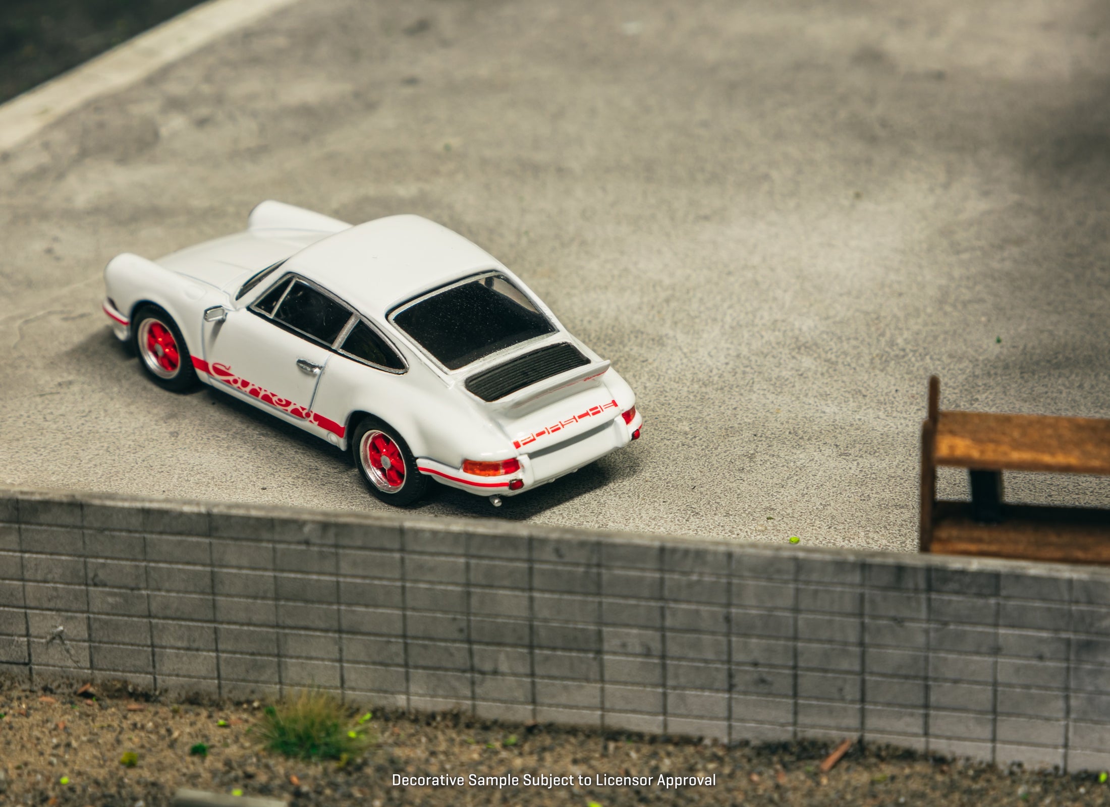 Tarmac Works 1/64 Porsche 911 Carrera RS 2.7 Lightweight White/Red