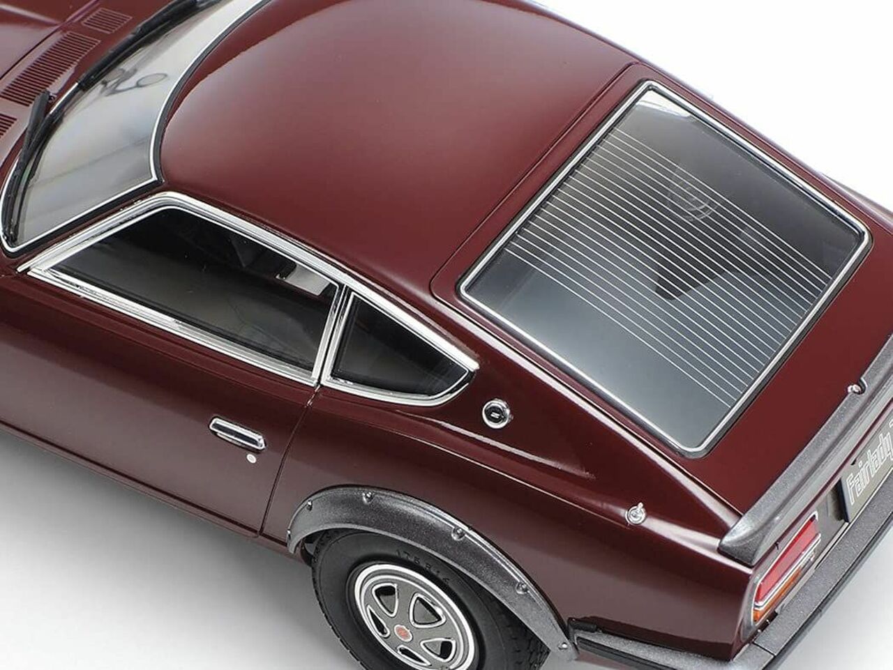 Tamiya #24360 1/24 Sport Car Series - NISSAN Fairlady 240ZG Model Kit