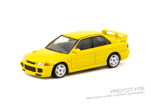 Load image into Gallery viewer, Tarmac Works 1/64 Mitsubishi Lancer GSR Evolution III Yellow Model
