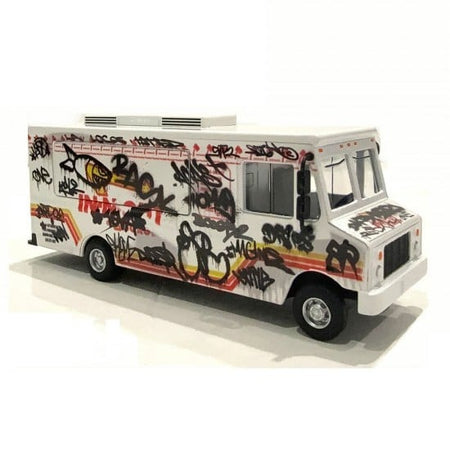 American Diorama 1:64 Food Truck series – Graffiti Style Model Car