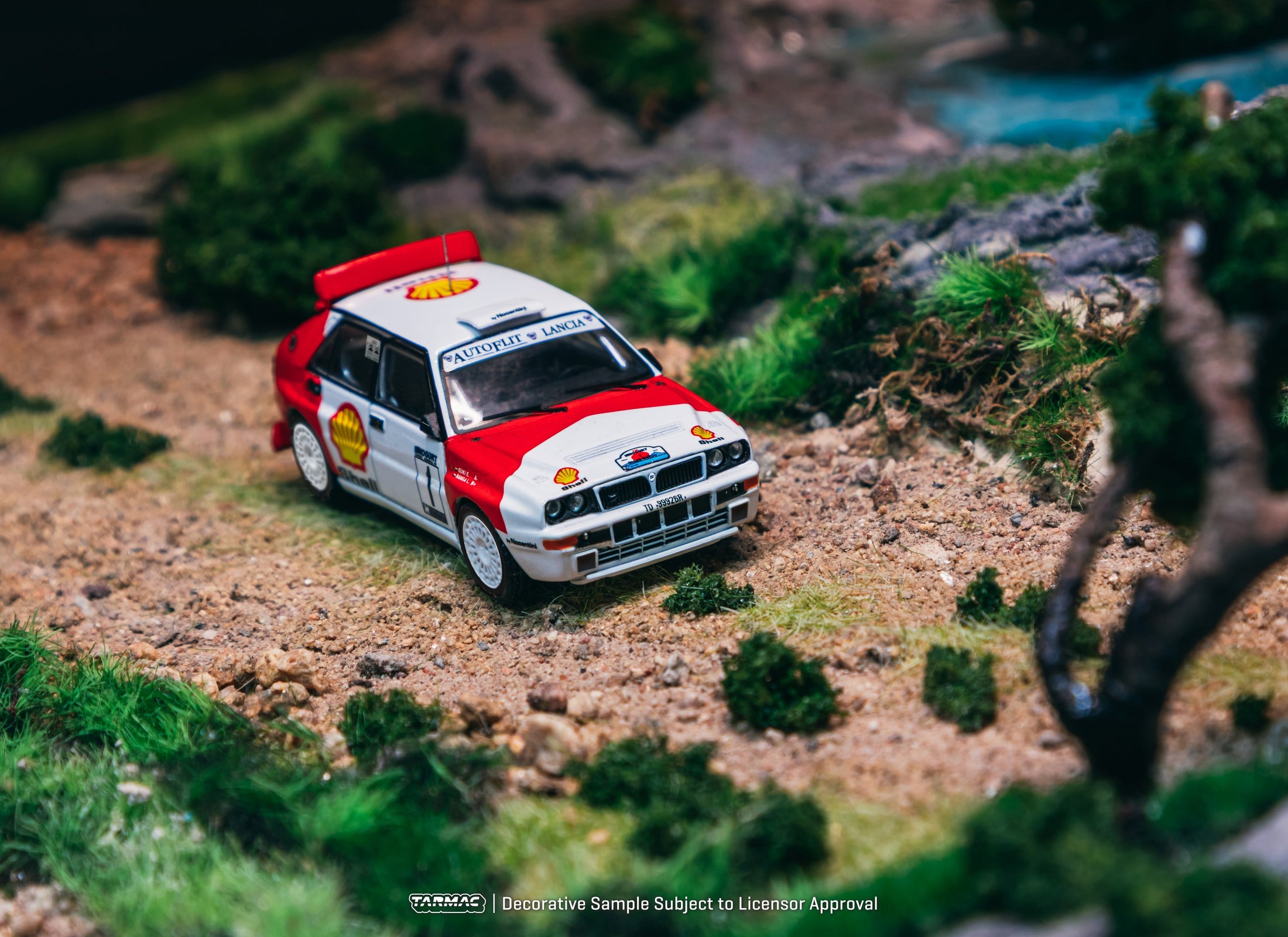 (Pre-order) Tarmac Works 1/64 Lancia Delta HF Integrale Mogürt-Salgó Rallye 1993
