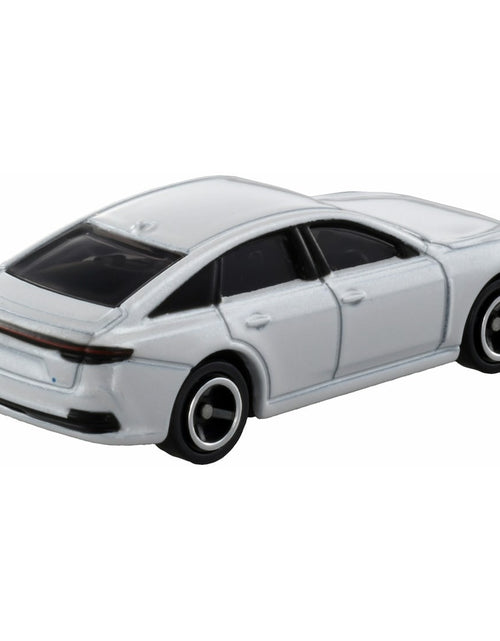 Load image into Gallery viewer, Takara Tomy Tomica #62 1/66 Toyota Crown Sedan Die-cast Model Car
