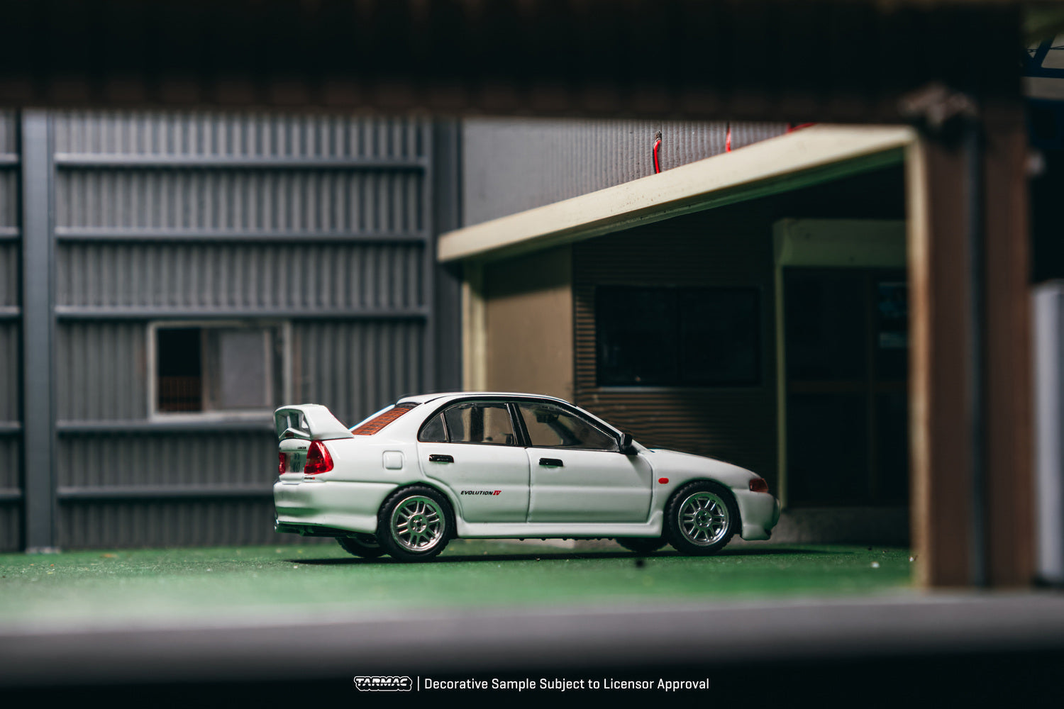 (Pre-order) Tarmac Works 1/64 Mitsubishi Lancer RS Evolution IV White Diecast