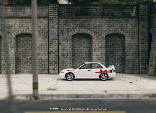 Load image into Gallery viewer, Tarmac Works 1/64 Mitsubishi Lancer RS Evolution White Lamley Model
