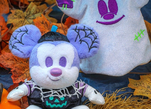 Load image into Gallery viewer, Hot Toys Disney Ghosts' Night Out Cosbi Plush Keychain Collection Full set of 6
