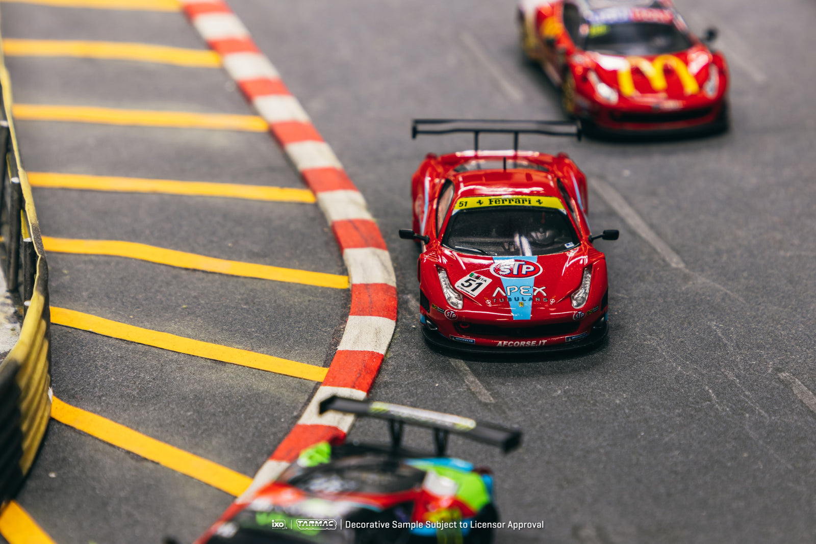 Tarmac Works 1/64 Ferrari 458 Italia GT3 FIA GT3 Europe 2011 D. Brown