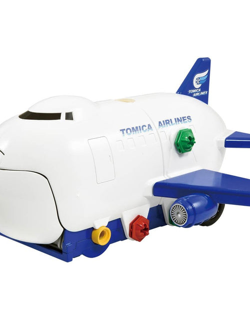 Load image into Gallery viewer, Takara Tomy Tomica World -  Recombination Action Carrier Car &amp; Cargojet Set
