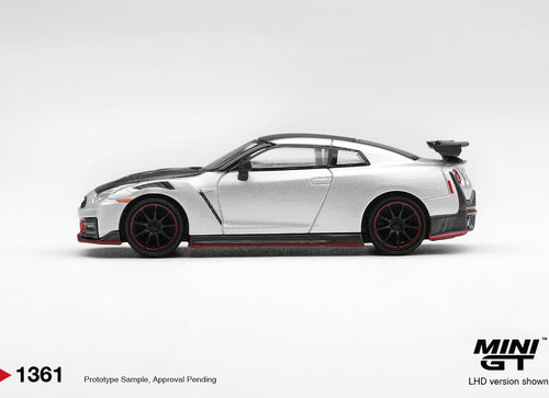 Load image into Gallery viewer, (Pre-order) Mini GT #1361 Nissan GT-R R35 NISMO 2024 Silver Metallic RHD Model
