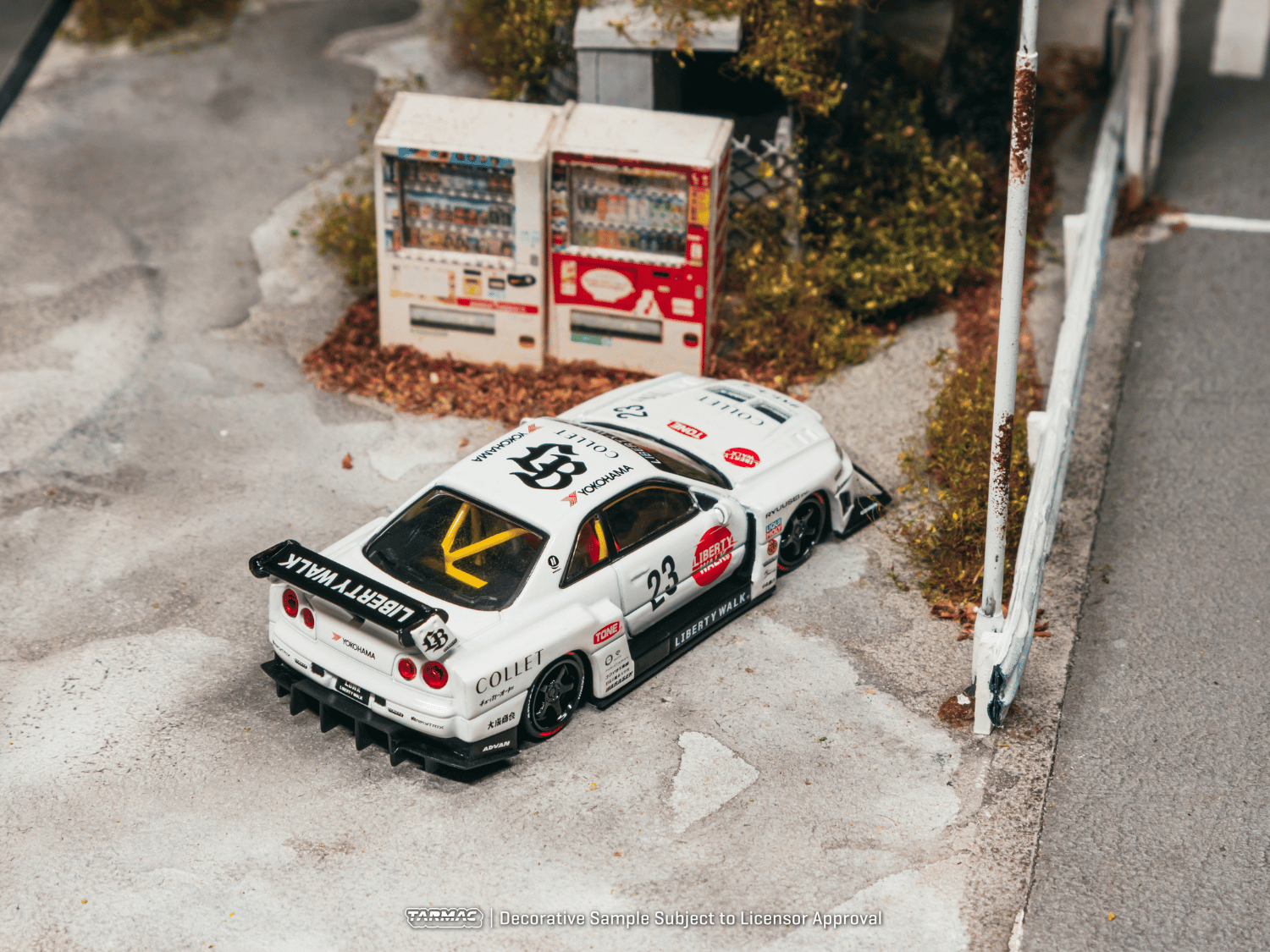 (Pre-order) Tarmac Works 1/64 LB-ER34 Super Silhouette SKYLINE White Diecast