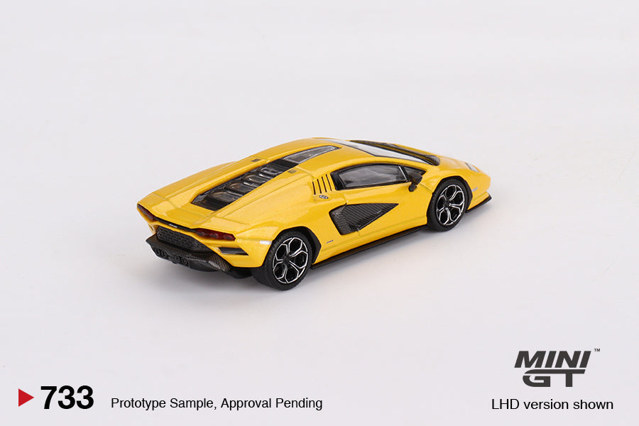 Mini GT #733 1/64 Lamborghini Countach LPI 800-4  New Giallo Orion